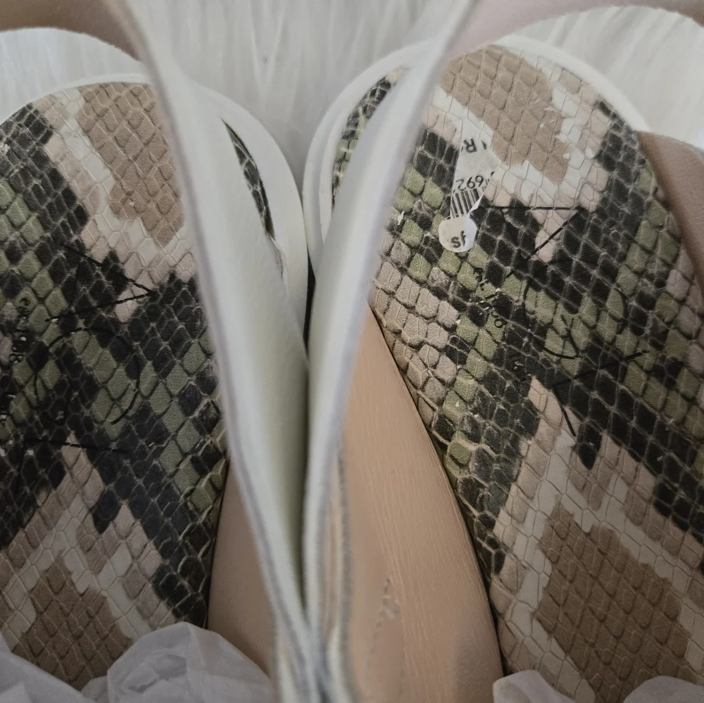 AGL Maya Criss Cross Platform Leather Sandal - Picture 8 of 10